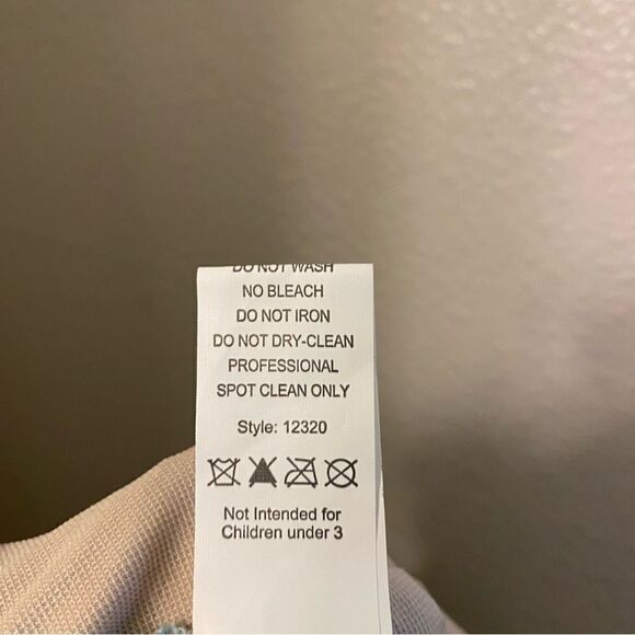 Weissman dance costume light blue sequin tutu Hurricane
12320 Child MC 10/12 - Picture 7 of 9